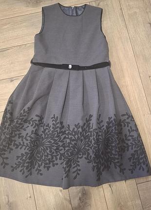 Сукня шкільна на 9-11 років зріст 134-146 см