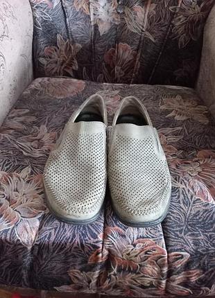 Мужские кожаные мокасины.