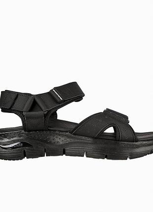 Сандалии skechers. оригинал. р 42,45,46