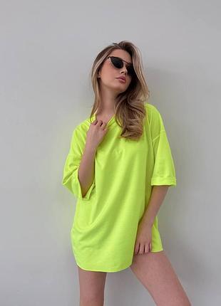Яскрава футболка оверсайз неонова
