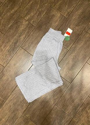 Женские брюки в рубчик