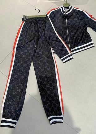 Костюм з штанами