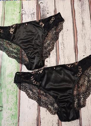 Роскошные атласные женские трусики с кружевом