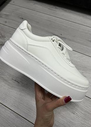 Кросівки нові кеди білі