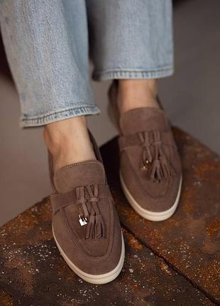 Лоуфери жіночі лон