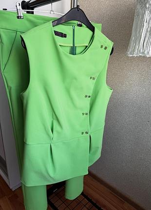 Брючний костюм