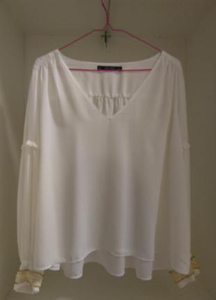 Ошатна актуальна біла блуза zara basic