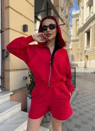 Жіночий спортивний костюм з шортами