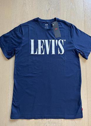 Оригінал levis розмір s relaxed синя футболка