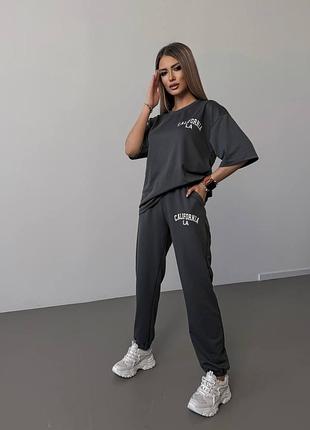 Женский повседневный серый костюм на весну-лето, футболка с опущенными рукавами и штаны на резинке