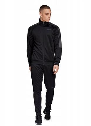 Костюм спортивний adidas розмір l.