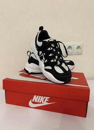 Кроссовки nike