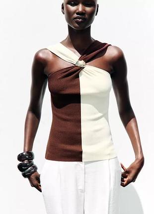 Трикотажный топ с воротником хальтер