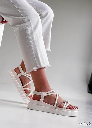 Босоніжки жіночі