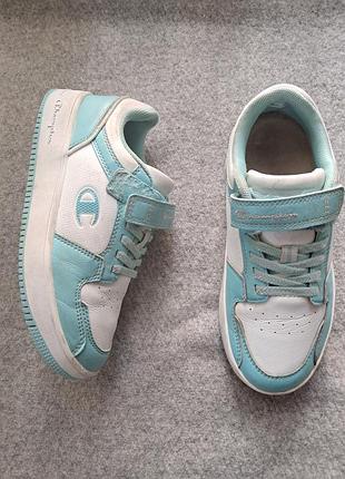 Кроссовки размер 35