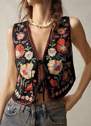 Горсик безрукавка вишиванка