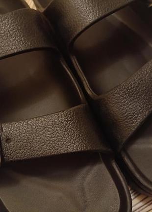 Трендові шльопанці