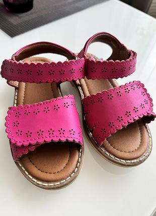 Босоножки девочка 26 р