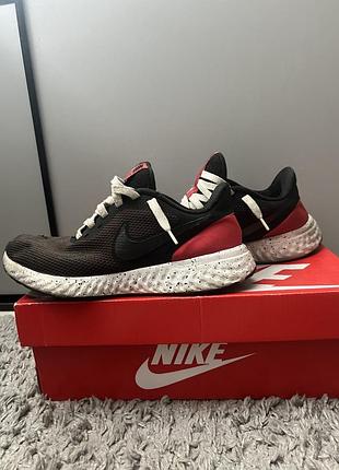 Кросівки nike revolution 40 2