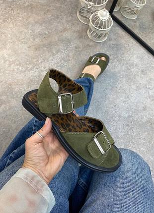 Босоножки цвет на выбор