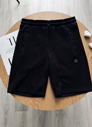 Чоловічі шорти hugo boss