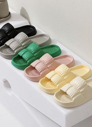 Резинові тапочки