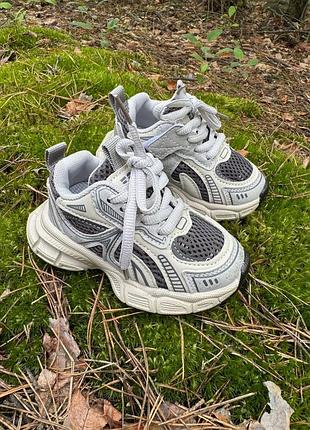 Стильні кросівки на хлопчика