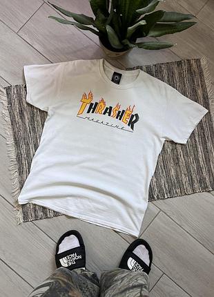 Вінтажна біла футболка thrasher з великим логотипом легка базова біла футболка