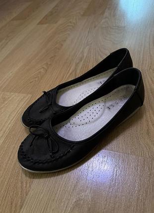 Балетки жіночі