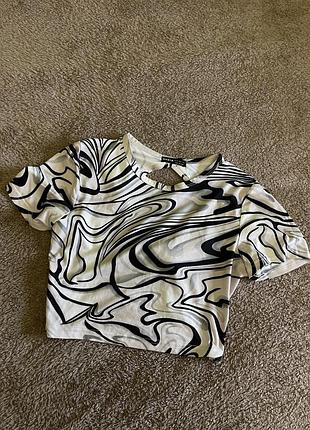 Топ з відкритою спинкою