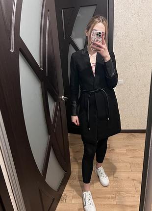 Жіноче пальто