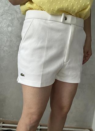 Шорти білі жіночі lacoste