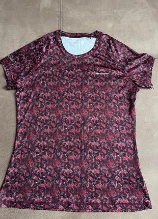 Спортивна футболка