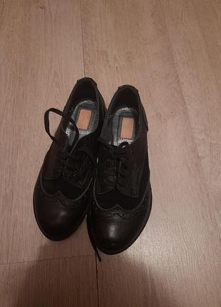 Туфли на шнурках