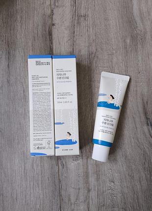 Увлажняющий солнцезащитный крем round lab birch juice moisturizing sunscreen spf 50+ pa++++ 50 ml