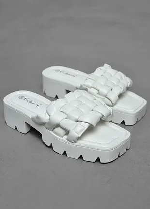 Шльопанці жіночі