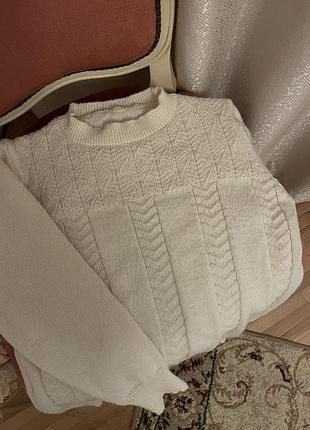 Кофтинка вʼязана тепленька розмір s підійде на м ніжний бежевий колір✨
