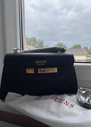 Чорна сумка guess