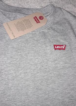 Levi's новая кофта тонкая лонгслив