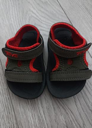 Сандалии босоножки teva