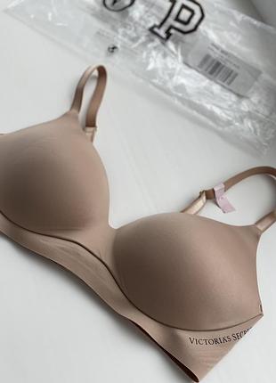 Бежевий безшовний бюстгальтер victoria's secret