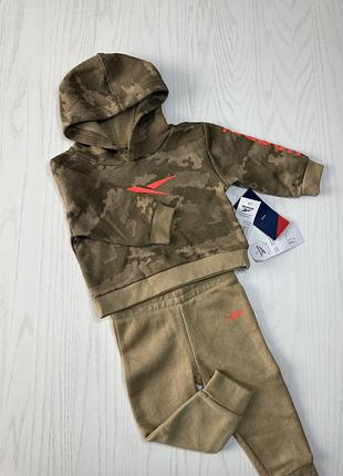 Оригінальний дитячий спортивний костюм, розмір - 9-12 м