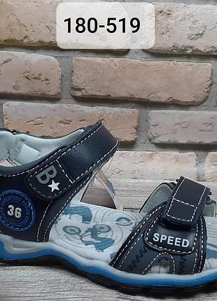 Босоніжки b&g для хлопчика 28р.- 18.5см