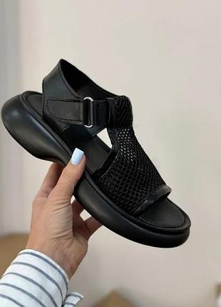 Шкіряні босоніжки