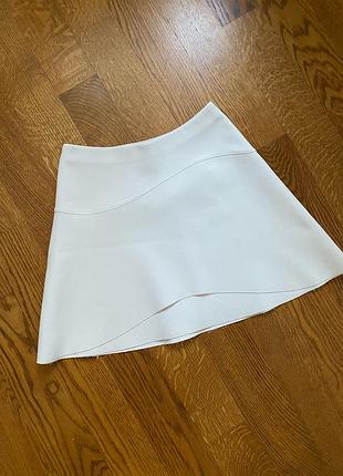 Щільна спідниця/ спідниця яка тримає форму / біла спідниця