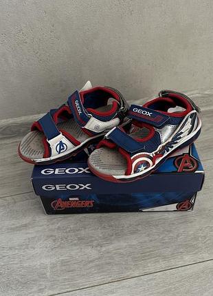 Сандалі geox