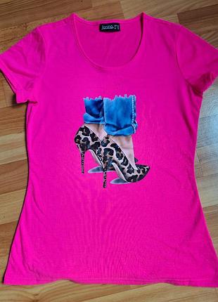 Модная футболка с принтом