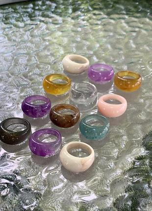 Овальна каблучка з епоксидної смолили