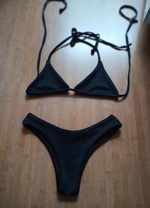 Купальник чорного кольору