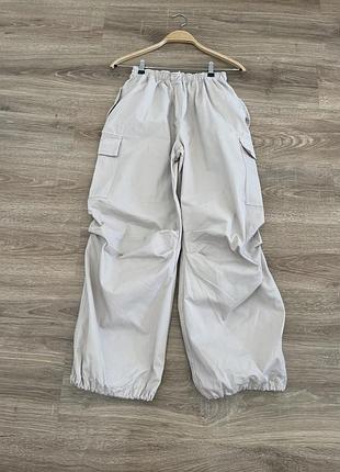 Жіночі брюки карго